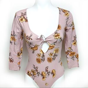 🔥4/20 FOREVER 21 Floral Bodysuit Small